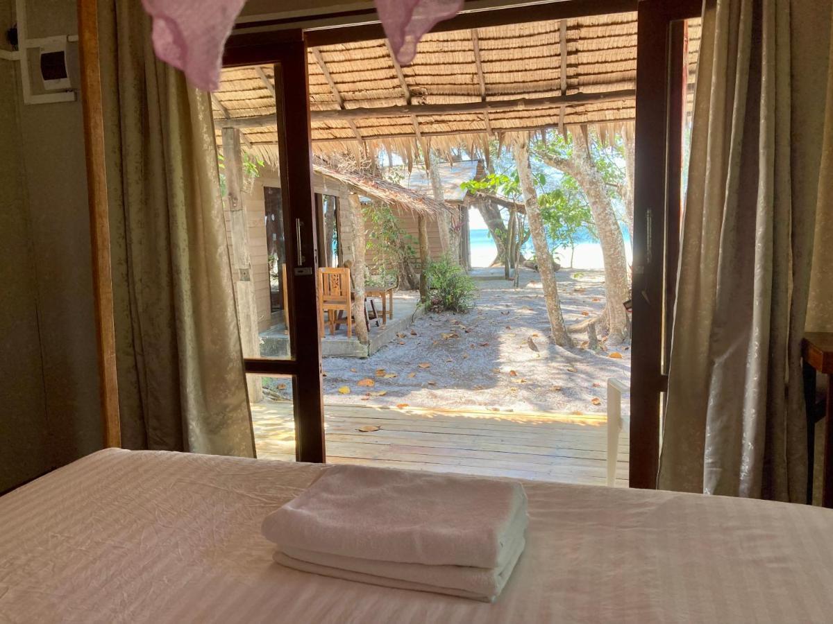 La Ong Lay Hotel Koh Phayam Exterior foto