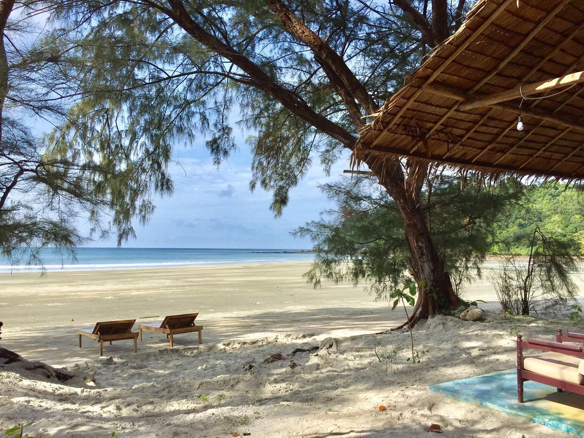 La Ong Lay Hotel Koh Phayam Exterior foto